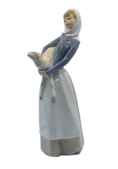 Lladro Girl With Lamb 1969-93 4584G -retired